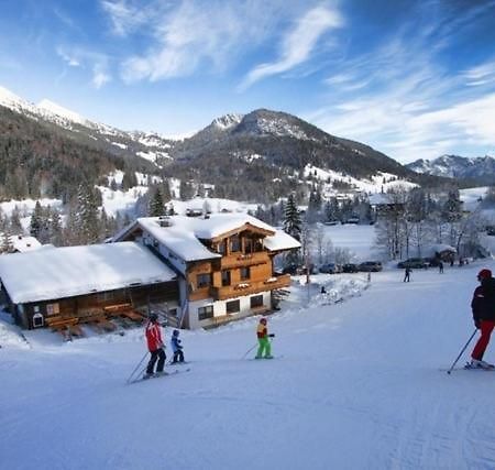 Natursport Heutal Appartements Ski-In & Ski-Out Unken Exterior photo